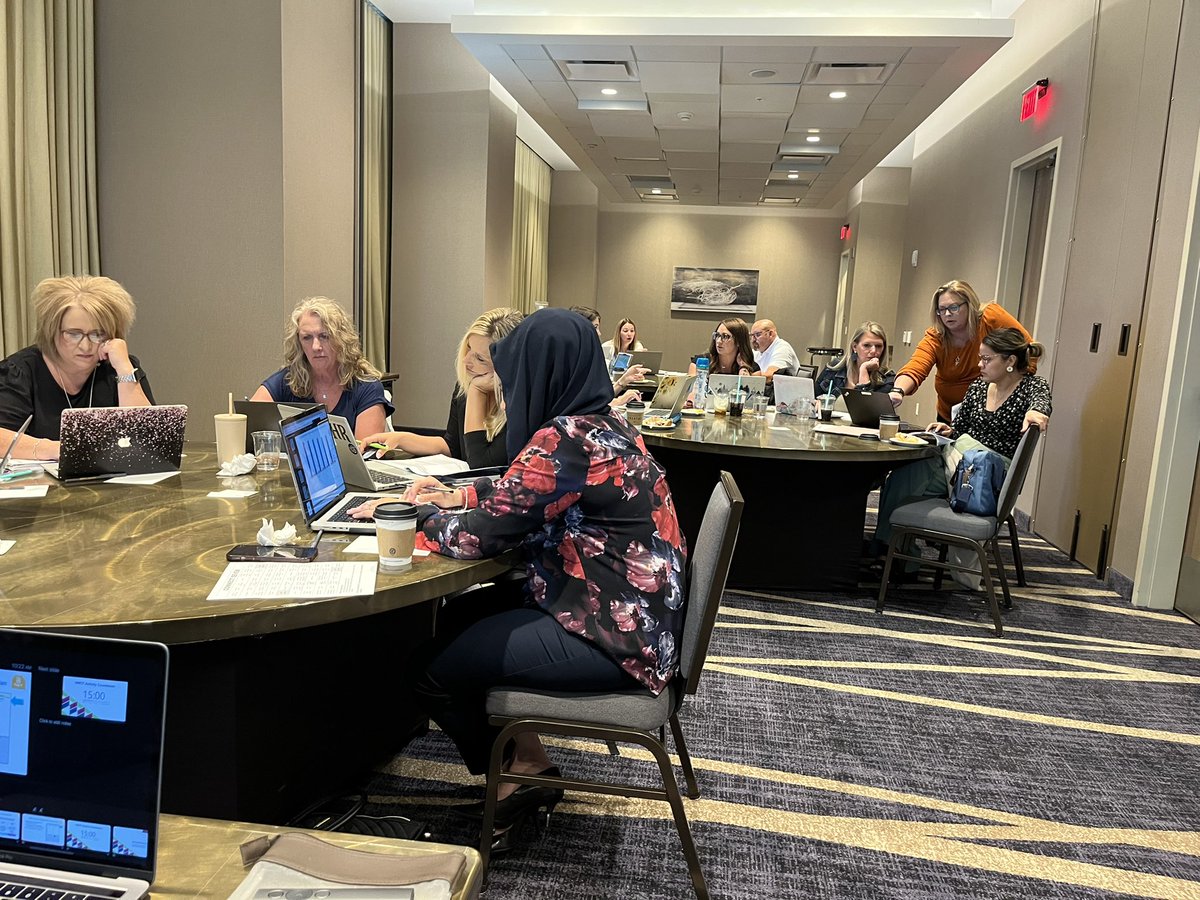 As #EdLeaders consider #strategy and #StrategicConsiderations from 2020 until today how do we grapple with the challenges of changes within the workforce? Well, here in #pHCLE, we NETWORK around best practices!