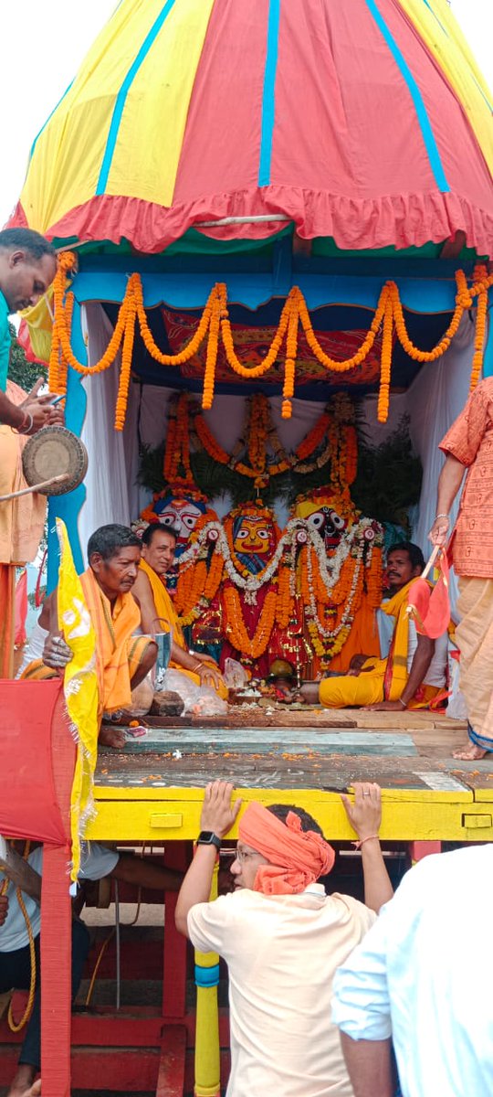 dmkoraput's tweet photo. କୋରାପୁଟର #କୋଟିଆ ଠାରେ ଆନନ୍ଦ ଉଲ୍ଲାସର ସହ ଶ୍ରୀଜଗନ୍ନାଥଙ୍କ ମହାପ୍ରଭୁଙ୍କ ପବିତ୍ର ରଥଯାତ୍ରା ପାଳିତ।
#ରଥଯାତ୍ରା୨୦୨୩ #କୋଟିଆ #କୋରାପୁଟ 
@Culturedeptt @IPR_Odisha https://t.co/9lal4rb53x