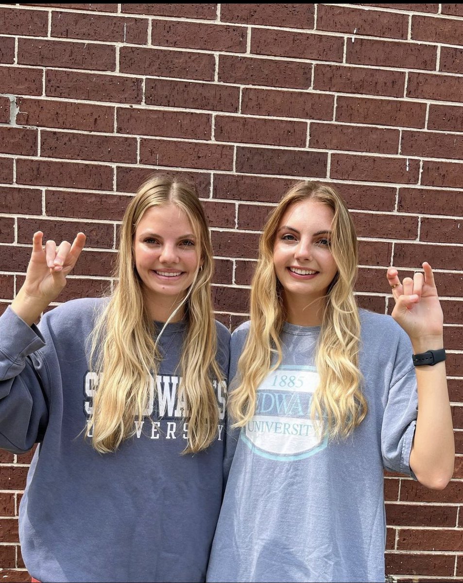 coachkevincross's tweet image. So happy for our recent RISE 2️⃣0️⃣0️⃣6️⃣ Girls Academy college commitments:
-Mea and Clara Daul - St. Edwards
-Lauren Fincher - UTSA
-Skylar LeBlanc - Texas Lutheran
.
#trustheprocess #risegirlsacademy