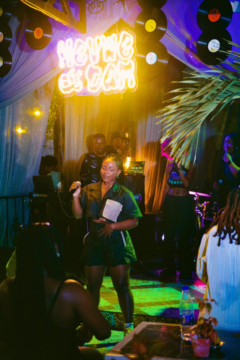RUKMANISOFTIE's tweet photo. I can’t stop saying Thank You for all the support

Keep streaming #AOTR on all platforms!

My cute outfit is from @thegarbelife 

📸: @waleadebisiphotography 

#rukmanisoftie #rukmaniaotr #softiefc https://t.co/FkbyCTiQw9