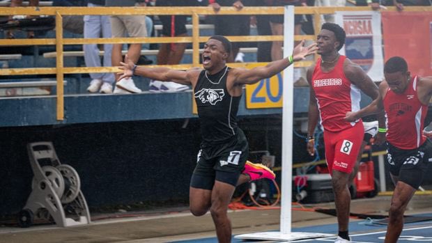My recruitment is 100% open 
Rising senior 
3x NC state champion 
11x All American 
4.0 GPA
10.56 100m
21.58 200m
21’9 long jump 
#track #trackandfield #sprinter #jumper #longjump #usatrack #trackrecruiting #highschooltrack
