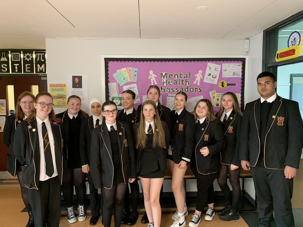 mrspatersonPE's tweet photo. Introducing our new group of Mental Health Ambassadors for @braidhurst  who have all now completed their training 👏🏼 https://t.co/1hLbE6KMrT