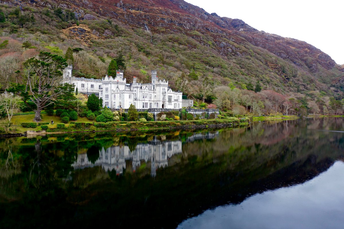 #Kylemore Abbey in Connemara near #Clifden. 

#waves