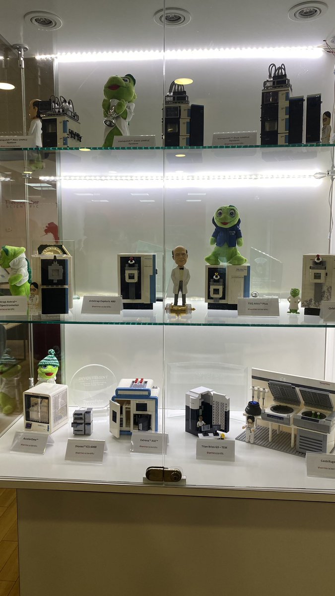 Today I meet this beast at Hemel Thermo demo labs <a href="/thermofisher/">Thermo Fisher</a> 😀😅😩 one day…one day #wishlist