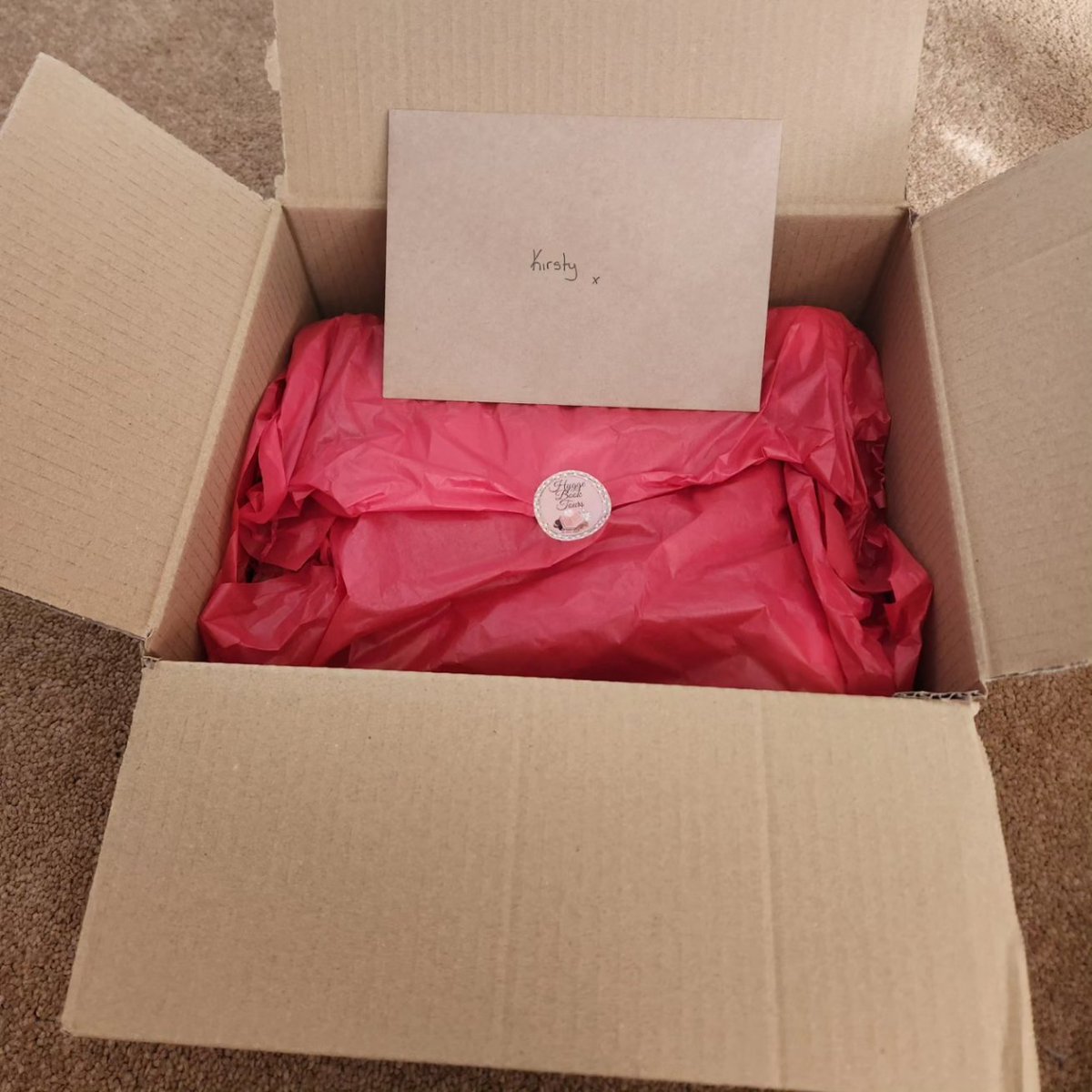 hyggebooktours's tweet image. That&apos;s my last Thriller book box wrapped and ready for its new home 😍🥰

This means it&apos;s time to prepare the next round of boxes... can you guess the theme? 😉

#hyggebooktours #hygge #bookbox #bookgift
#booklovers #bookish #booksuprise #bookstagram #bookboxes #readinggift