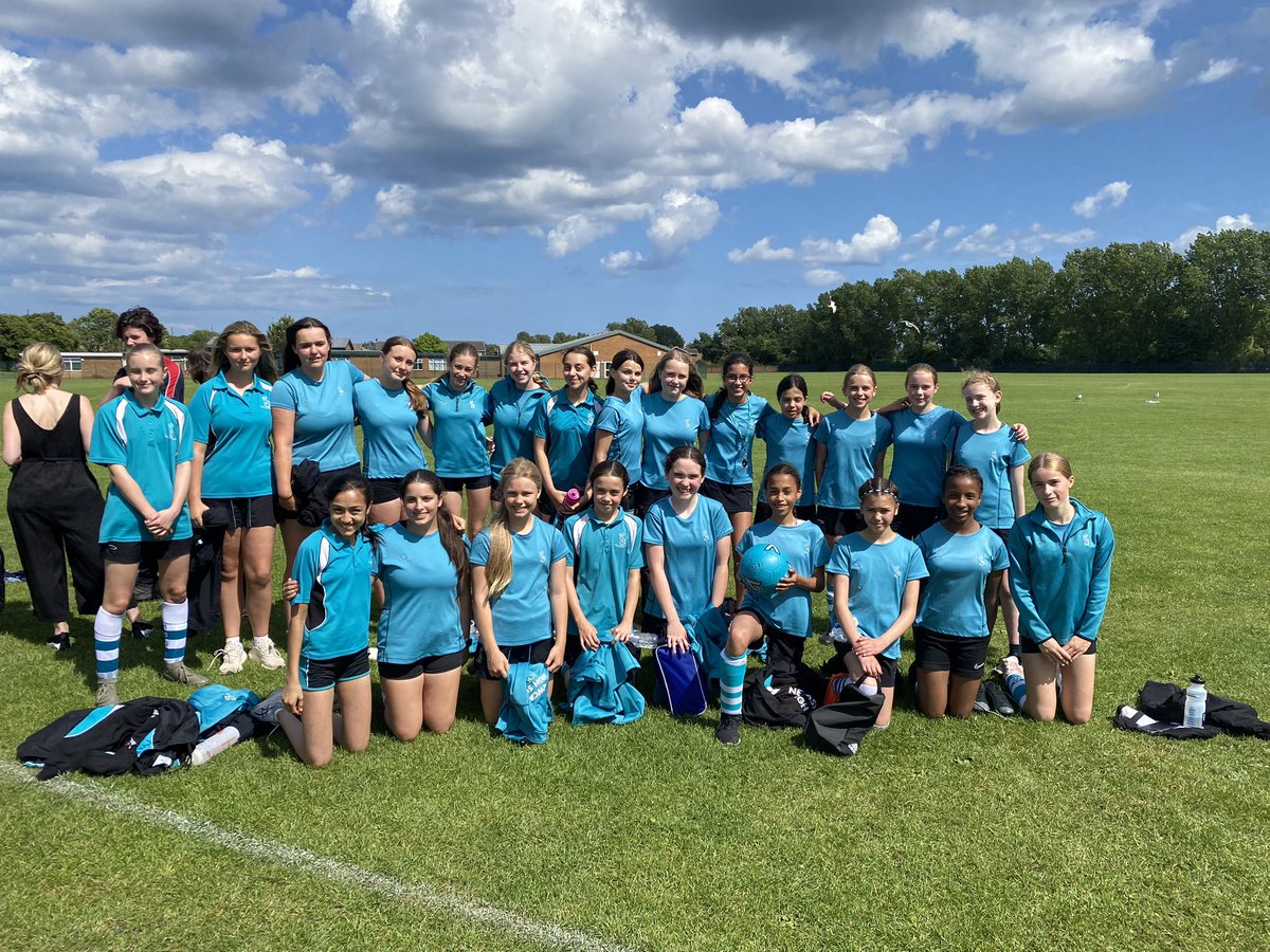 Fantastic afternoon of cricket and football @JohnSpenceCHS #NSSW2023 #playforfun #playfor60