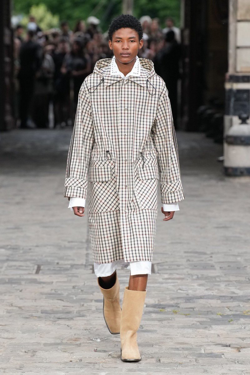 denetric_malope's tweet photo. Ladies and Gentleman Lebo Malope for Wales Bonner SS24 Paris fashion week https://t.co/ZoQC1fdm8A