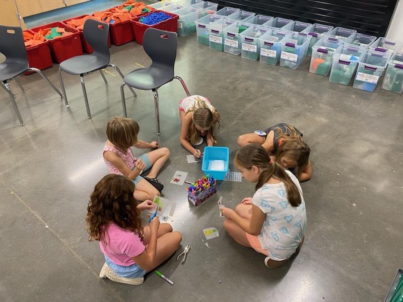 wre_library's tweet photo. Day 3 Library Maker Camp included #Botley robot challenges, @bysticktogether in arts, creating with #Toontastic &amp; #Chatterpix &amp; choosing backgrounds from the prop library in @doinkapps &amp; adding subject photos. We read Inky the Octopus&amp; snacked on beach ball trail mix #summerfun https://t.co/huoid9byu6