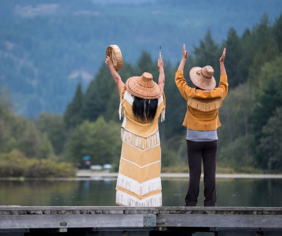 coasthotels's tweet photo. Today is #NationalIndigenousPeoplesDay in Canada.
To appreciate Indigenous cultures& realities, seek firsthand #refreshinglylocal experiences & education throughout the year.
Immerse yourself in Indigenous destinations for fresh perspectives and unique stories. #NIPD https://t.co/blUJweXAgK
