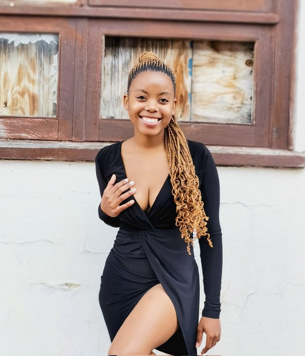 👗🖤💣
Blunge Neck Twist Front Dress-Black
@zipcodeclothing
Use my discount code Nokwazi10 when you shop online 🛍️
#zipcode #zipcodeflashing #zipcodeclothing  #onlineshopping #fashiontrends #supportlocal #fashionblogger #onlinesale #discountcode #ootd #viralpost #viralreels