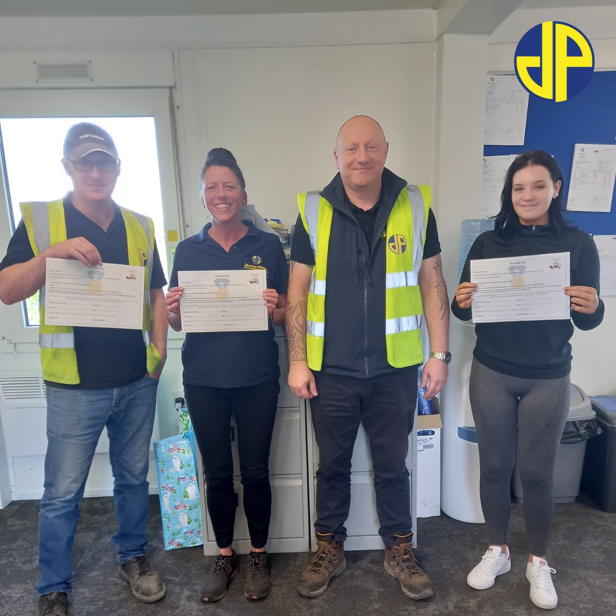 JARVIE PLANT TEAM SPOTLIGHT 🎉 

We're delighted to congratulate more of our team who have completed their Modern Apprenticeships SCQF Level 6 Business & Administration, resulting in them all winning an Employee Recognition Award. 👏 

#JarviePlant #ModernApprenticeship