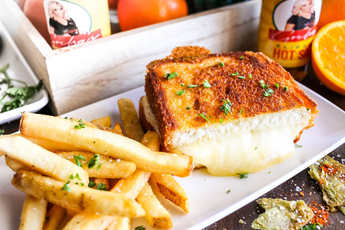 Kid's Grilled Cheese &amp; Fries yummmm #goodeats #foodie #tasty