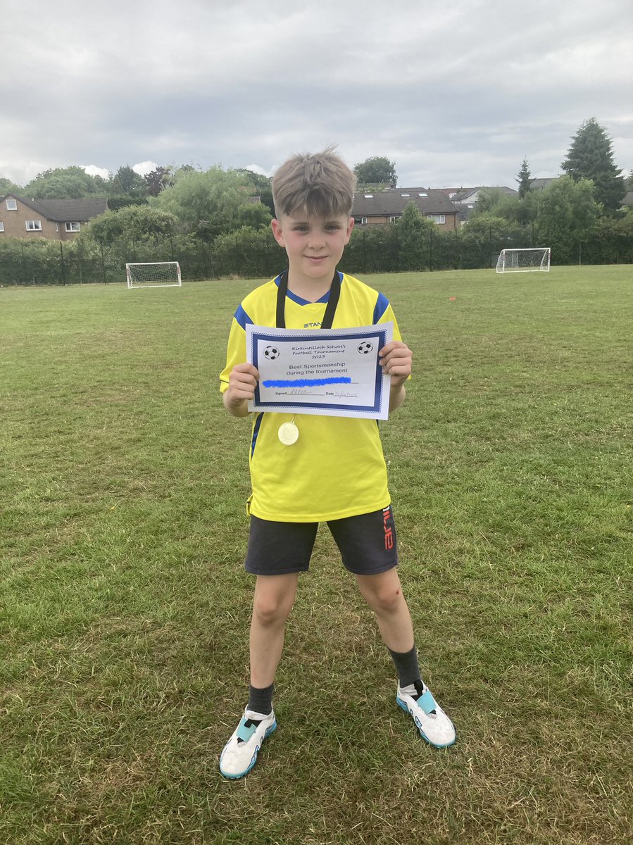 OxgangPs's tweet photo. We welcomed lots of local schools to Oxgang for a fun football tournament yesterday. Everyone showed great respect and sportsmanship. A huge thanks to coaches Alex &amp; Lewis for running the event. @HarestanesPS @HillheadPS @HolyTrinityPS1 @GartconnerP https://t.co/WTdsqTMPYF