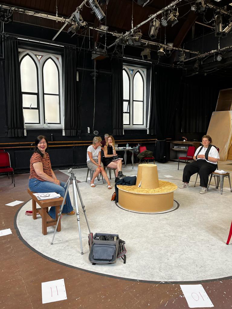 Not long until our next show opens - here are our fab four in rehearsal for #Splendour by Abi Morgan, a play about desire, decadence and dictatorship ticketsource.co.uk/kelvinplayers 11-15 July 7.30 at our Studio Theatre 🎭