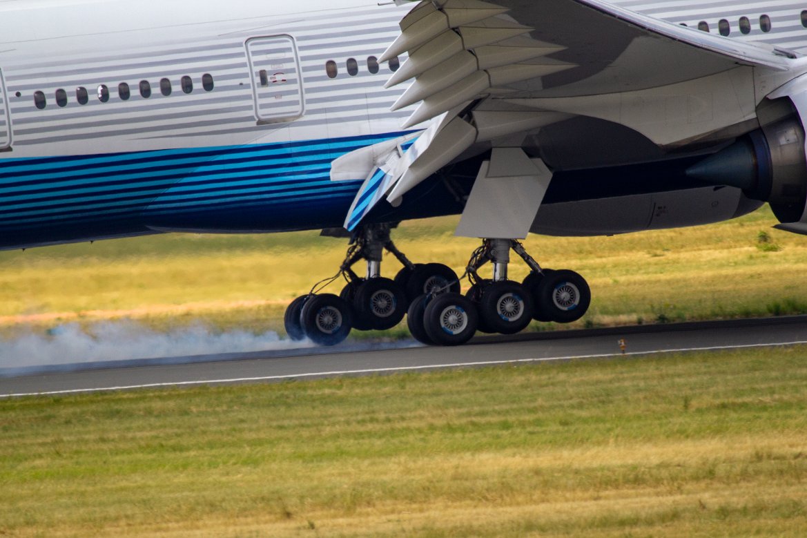 Touchdown!🌬️✈️#ParisAirShow #PAS2023 #SIAE2023