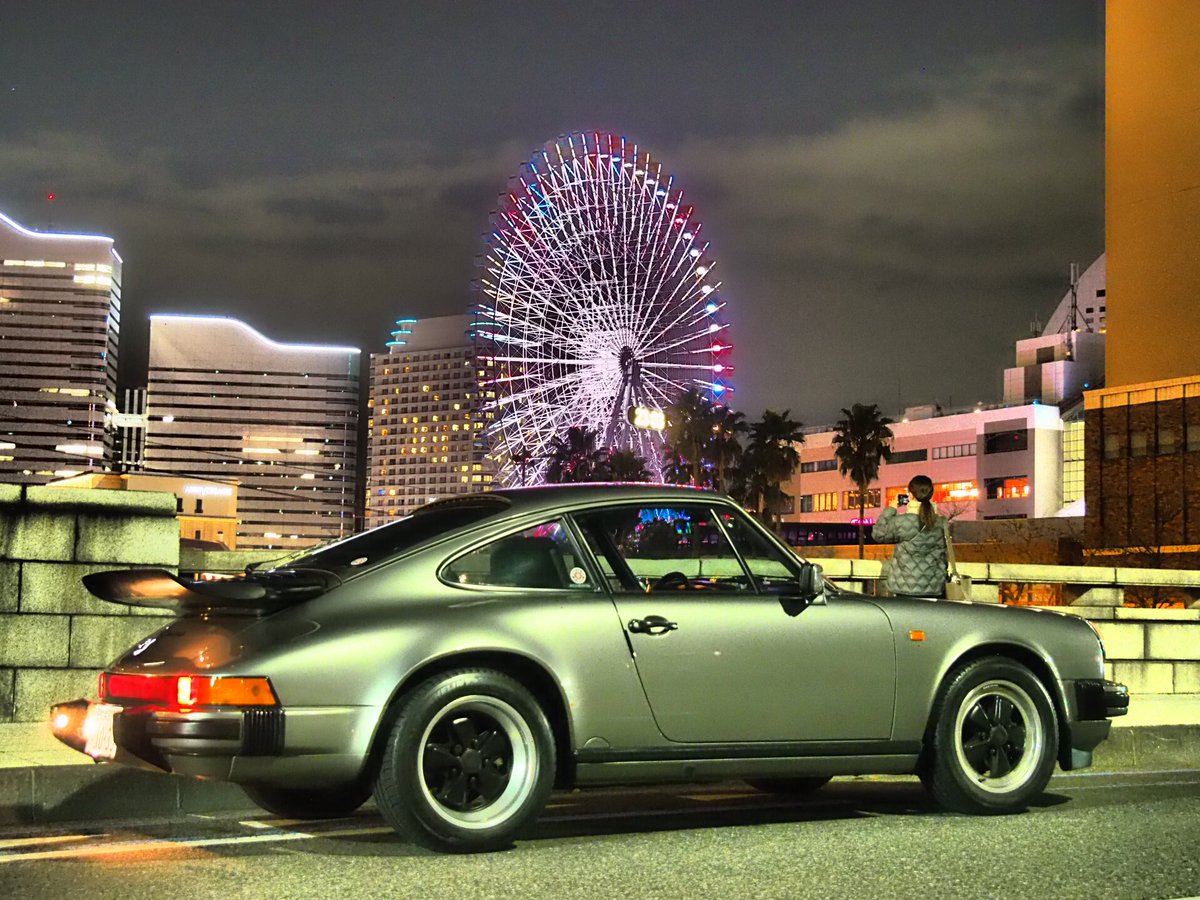 観覧車と911は同じ年。
34年前に生まれた。
#ポルシェ 
#ポルシェ911 
#空冷ポルシェ 
#930カレラ 
#みなとみらい
#MM21 
#コスモクロック
#porsche
#porsche911 
#930carrera 
#minatomirai 
#平成元年
#YES89 
#横浜博覧会