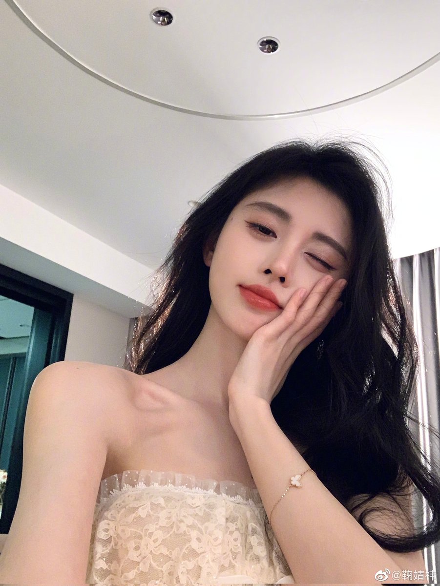 鞠妈好温柔哦，就像刚刚工作完要去洗澡，准备和鞠妈一起洗完睡觉去了🤤 https://t.co/qSjnJkZq00