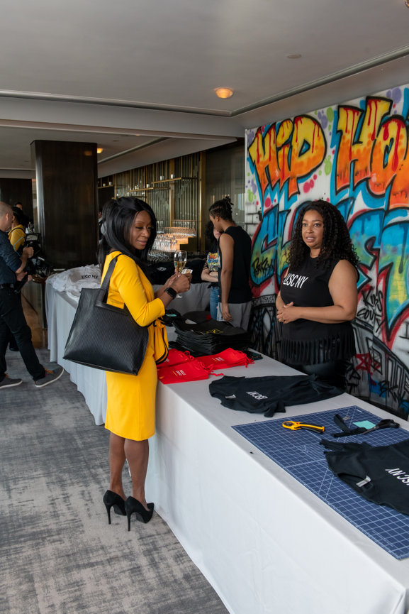 ImmersiveStrat's tweet photo. You can’t celebrate NYC without celebrating the small businesses that make the city so vibrant. Thanks to Hip Hop Closet and Rustic Tavern for adding their flavor with custom t-shirts and curated cocktail menu. https://t.co/GbT7eMrW9X
