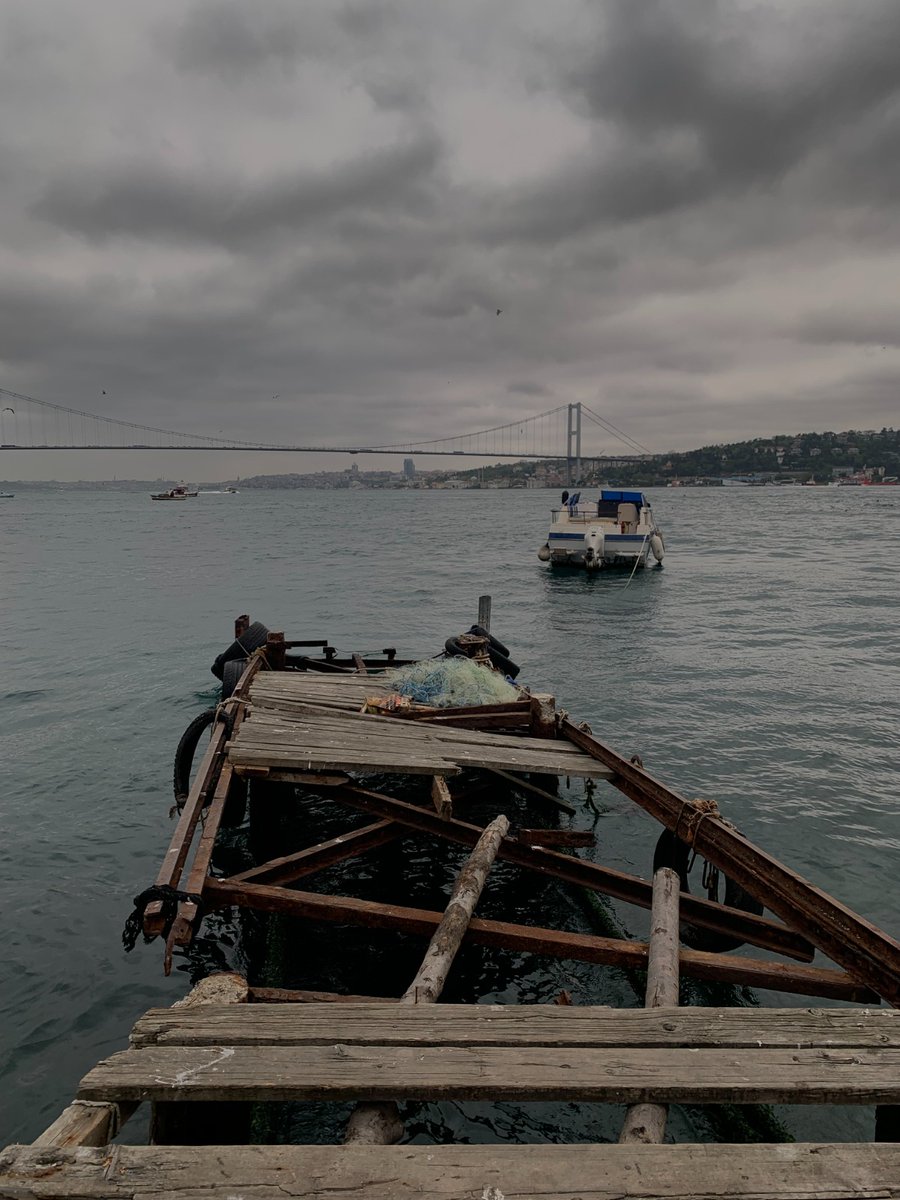 yelizesenn's tweet photo. Manzara ne kadar güzel olursa olsun , seni üzen pencereyi kapatmalısın. https://t.co/h7AKGeLXIx