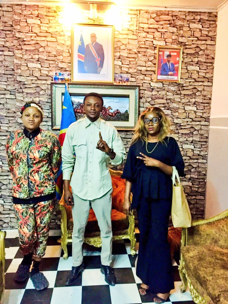 BitufuilaJ's tweet image. Plaisir d&apos;échanger avec vous au salon @cibalanky Mdm Blessing et Minouche, journalistes sur la chaîne #ElectionNet/YouTube
@cibalanky : « Rien et ni personne ne nous fera reculer ou baisser les yeux.»