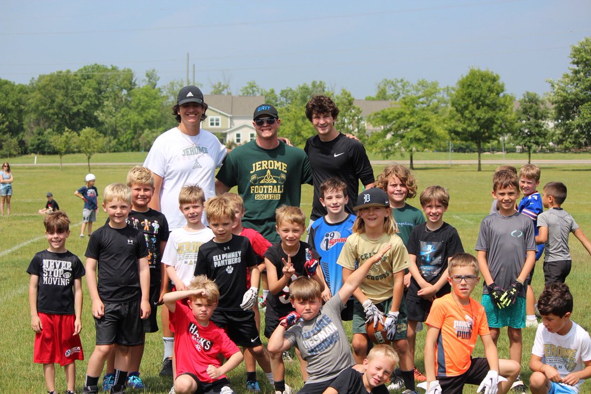 CeltsFootball's tweet photo. Future Celts are working hard on Day 2 of our youth football camp. Great job everyone! https://t.co/DbcLffvyY2