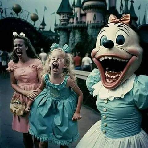 EscuchaEnigma's tweet image. Disneyland de terror según la IA generado por @CrisMiedo 😲🫠.

Síguenos para más contenido El Abismo del Terror .