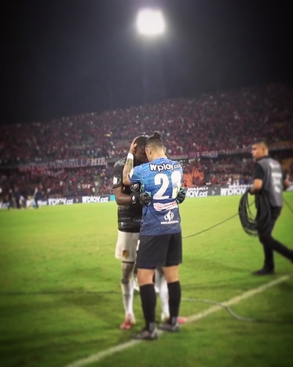HumoPereirano's tweet photo. Hoy inicia la final en la que uno de nuestros ídolos y figuras de nuestra estrella será bicampeón. Sea cual sea nos dará felicidad por él y lo va a merecer por todo lo que nos dio y por lo bien que lo ha hecho en su nuevo equipo. 1️⃣⭐2️⃣3️⃣ https://t.co/lanHc9tMEL