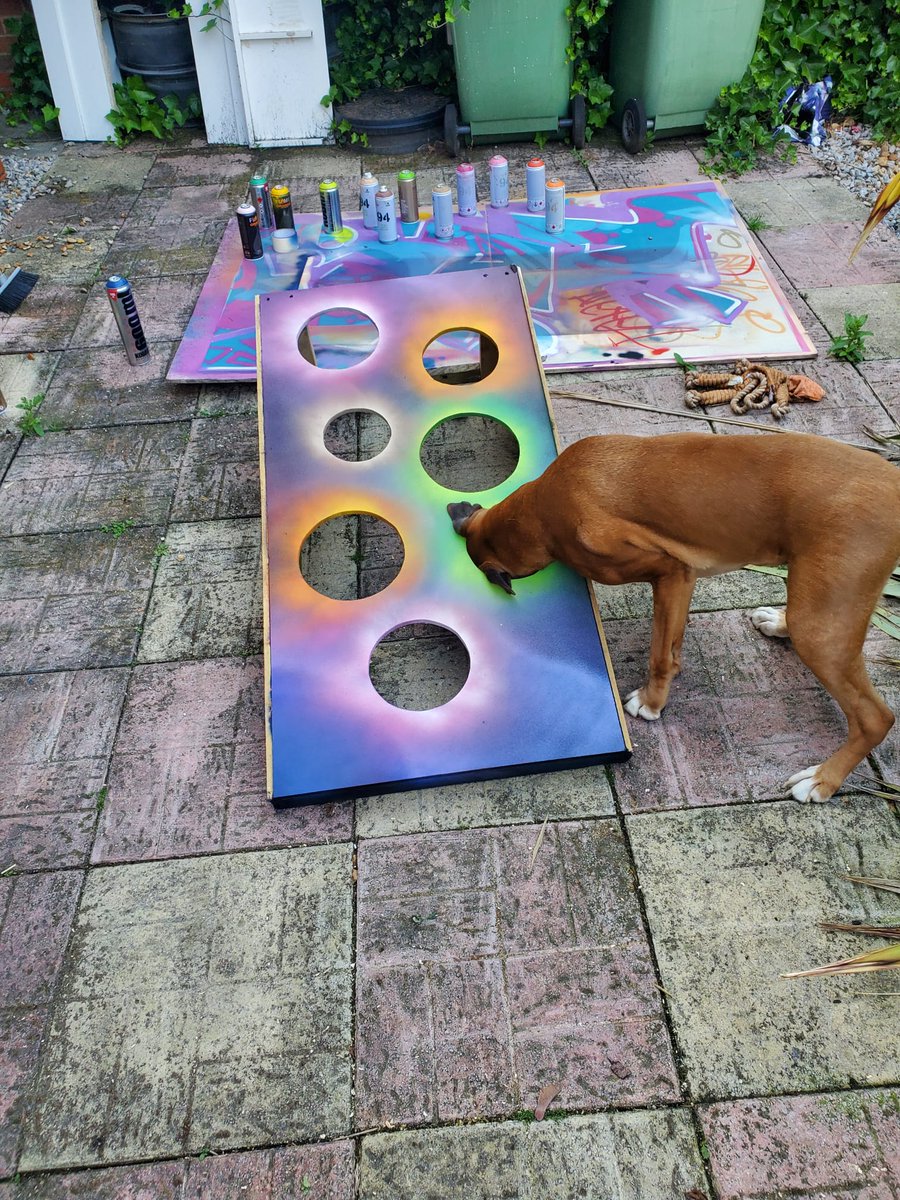 JanetBoxer's tweet image. Helping to build garden games #boxerdogsuk #boxer #dogs