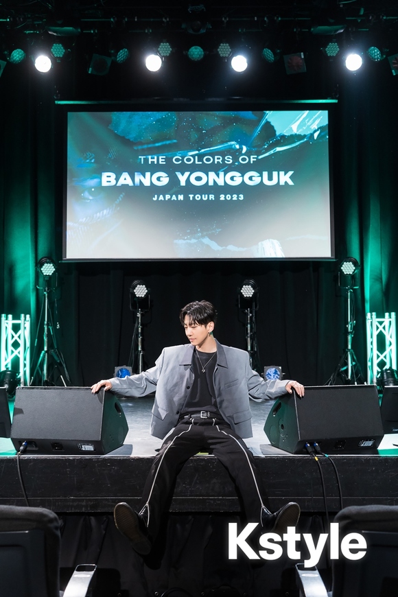 portalBYG's tweet photo. [FOTO] Ensaio de Yongguk para a entrevista com a KStyle. 

#방용국 #BANGYONGGUK #BANGYONGGUK_GREEN #방용국_GREEN #THE_COLORS_OF_LOVE https://t.co/snBA22PE6R