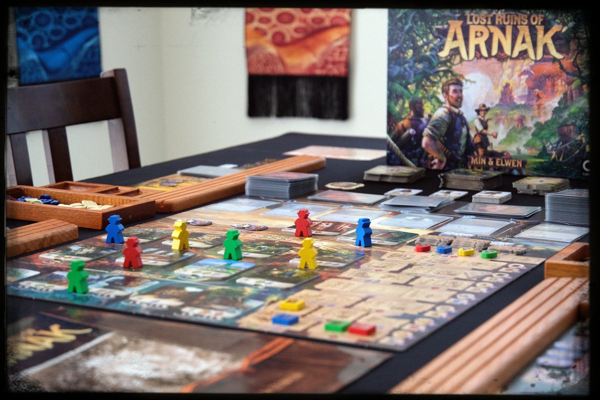 Очередная партия в "Lost Ruins of Arnak" (в этот раз - на четверых и на Snake Temple стороне доски), собравшую крайне позитивные отзывы от друзей.
Гибкость игрового движка (и, как следствие, вариативность и реиграбельность) - на высоте!
🗺️🏝️🏞️🛻🛥️🛩️🪙🧭📜🏹💎🔎📔⛏️🏺🗿🛕♚★
