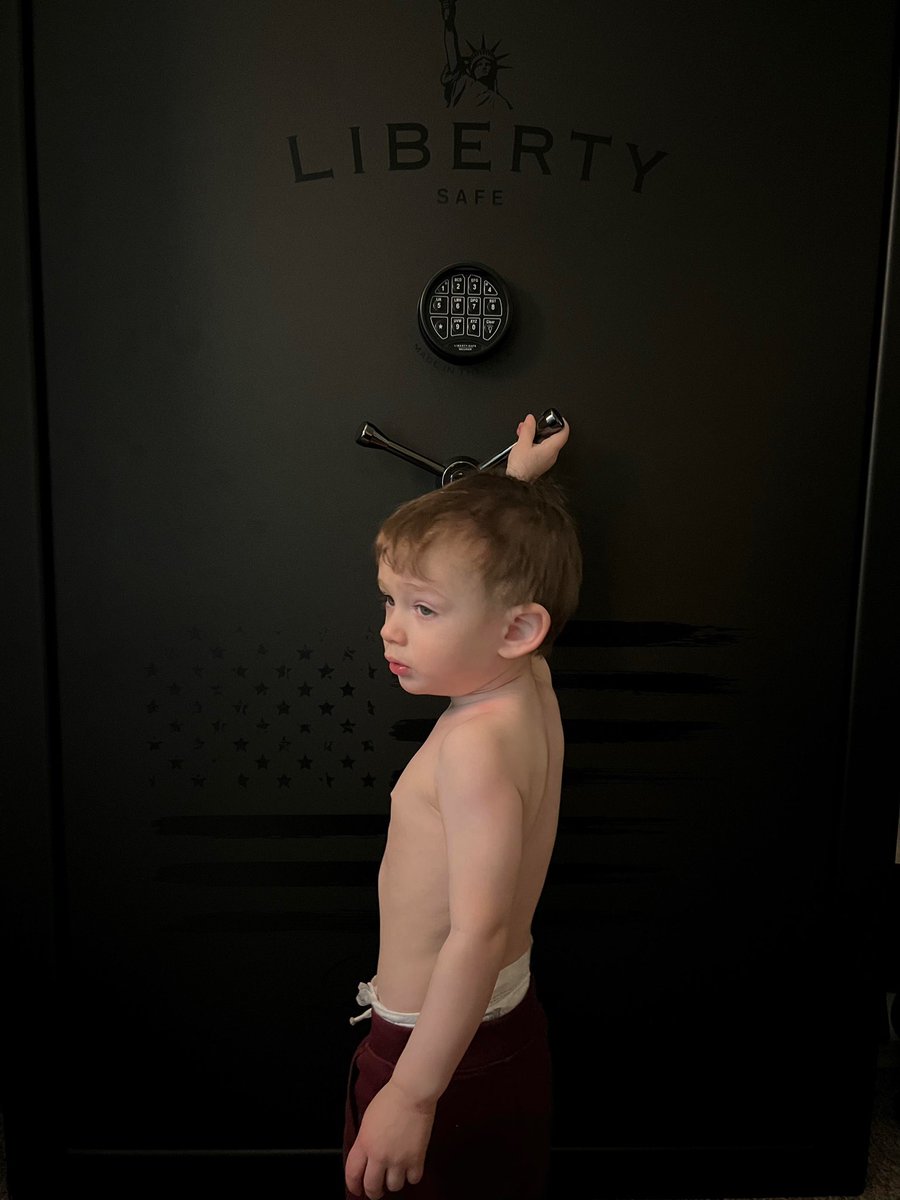 libertysafeinc's tweet image. Ensure gun safety: Educate family, especially children, about respecting firearms. Never touch guns unsupervised. Store firearms securely in a reliable, well-built gun safe.

libertysafe.com for 10% off all safes! 💥
#madeintheusa #AlwaysProtected #gunsafety #safetymonth