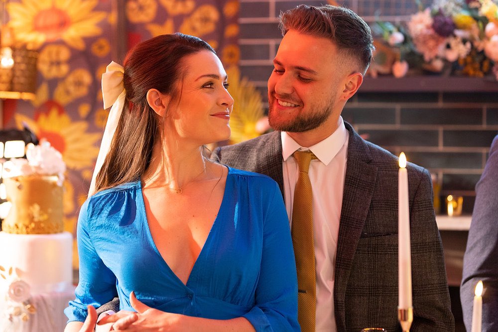 🚨sienna blake and ethan williams have been hospitalised with severe back pain after carrying the show on their backs #hollyoaks