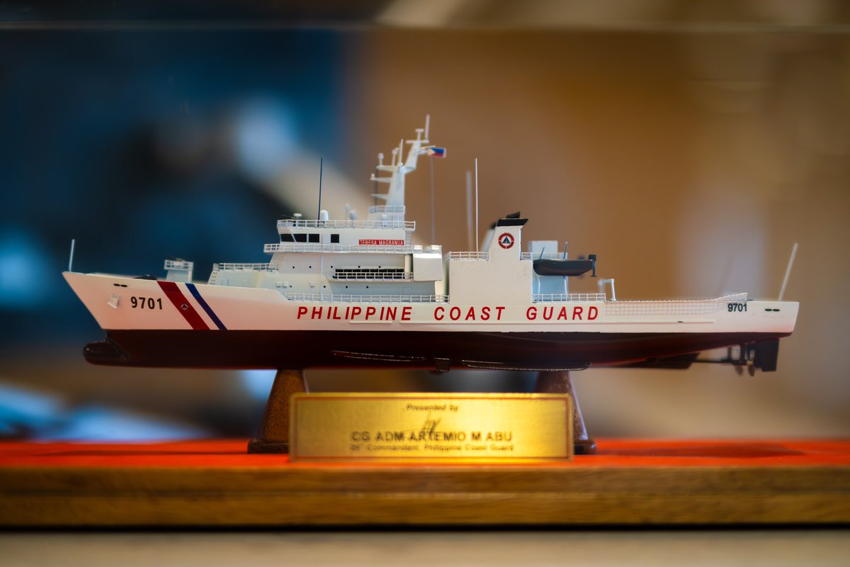 Commandant of the U.S. Coast Guard tweet media