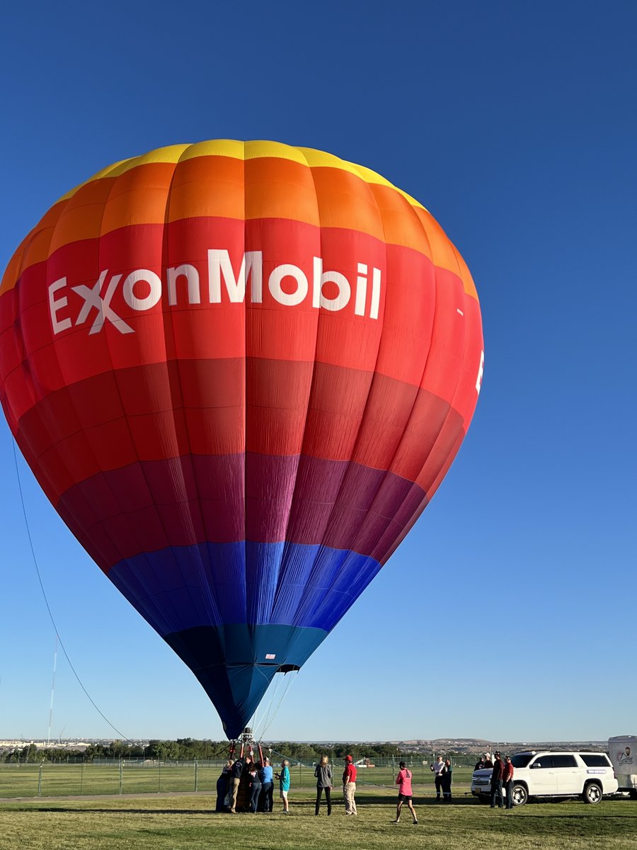 .@exxonmobil, the presenting sponsor of @balloonfiesta unveiled their brand new hot air balloon today! The colorful balloon represents our iconic New Mexico skies at dusk and dawn.