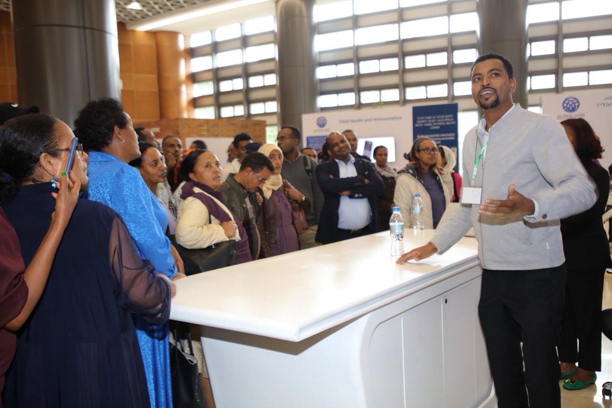 FMoHealth's tweet photo. የጤና ሚኒስቴር እና የደምና ህብረ ህዋስ ባንክ አገልግሎት የስራ ኃላፊዎችና ሰራተኞች የጤና አውደ ርዕዩን ጎበኙ።
#NextGenerationHealth
https://t.co/osjQiyVgr1 https://t.co/mqgmpK6xso