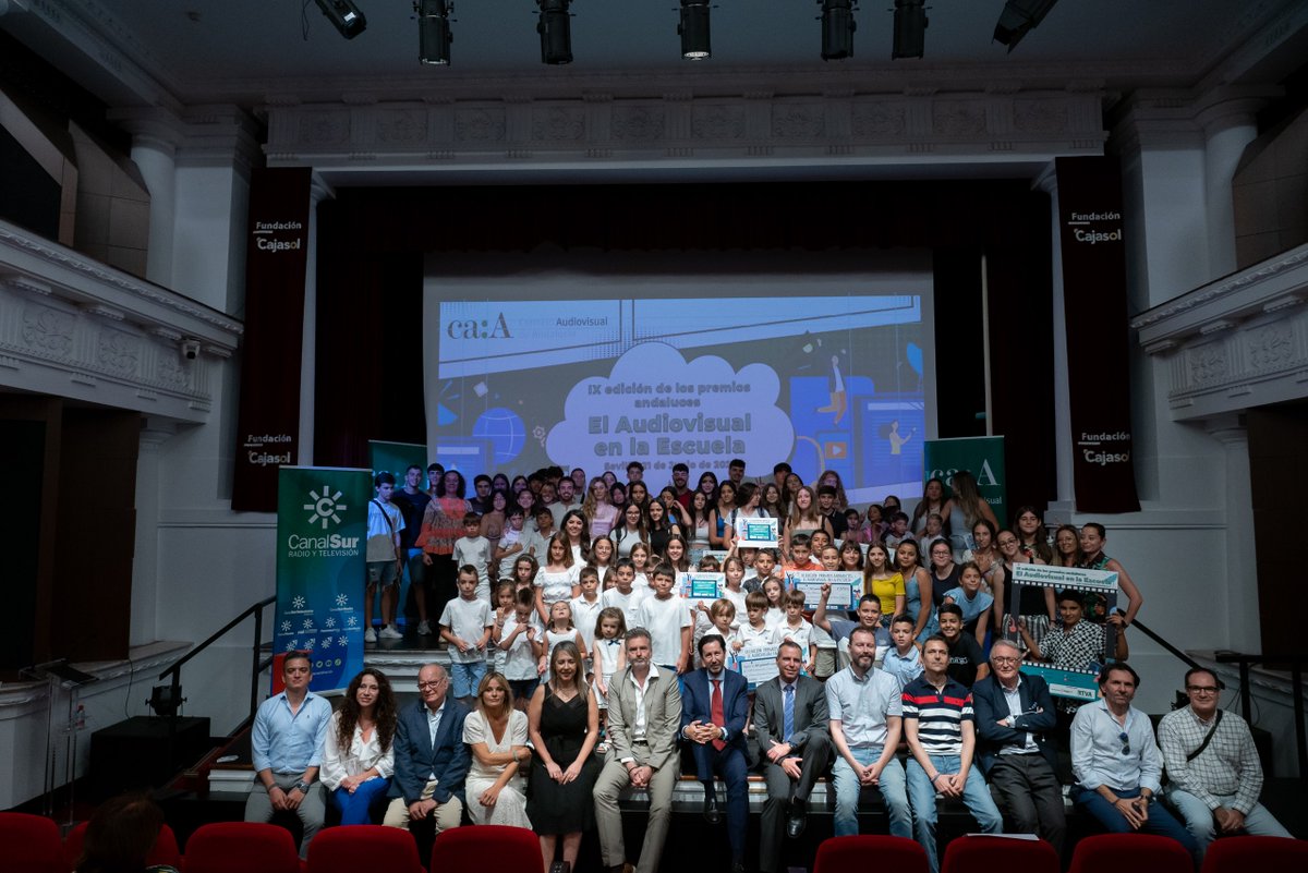 Para nuestra entidad, en el marco de nuestro compromiso con la educación y la formación de excelencia, supone un gran honor colaborar en esta alianza con <a href="/CAudiovisualAnd/">Consejo Audiovisual de Andalucía</a> que ayuda a nuestros jóvenes a descubrir lo mejor del mundo audiovisual y a esquivar sus amenazas.