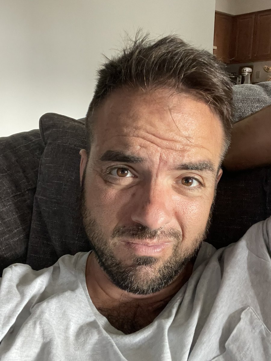 OffCourseNomad's tweet image. I suck at taking selfies but this is 36.  Got to sleep in and made it to the gym
!