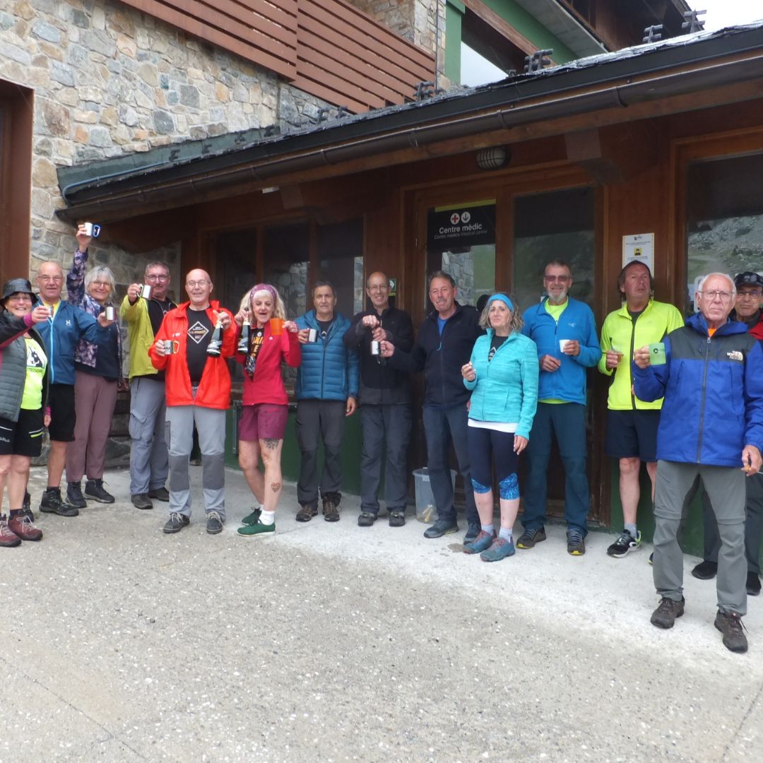 GECA_84's tweet image. Per celebrar el dia de Sant Bernat Menthon, patró dels excursionistes i dels alpinistes, la secció Muntanya es va enfilar al Gra de Fajol acabant amb un bon dinar! 👣💪

#santbernatmenthon #excursionisme #gradefjol #valldenbas