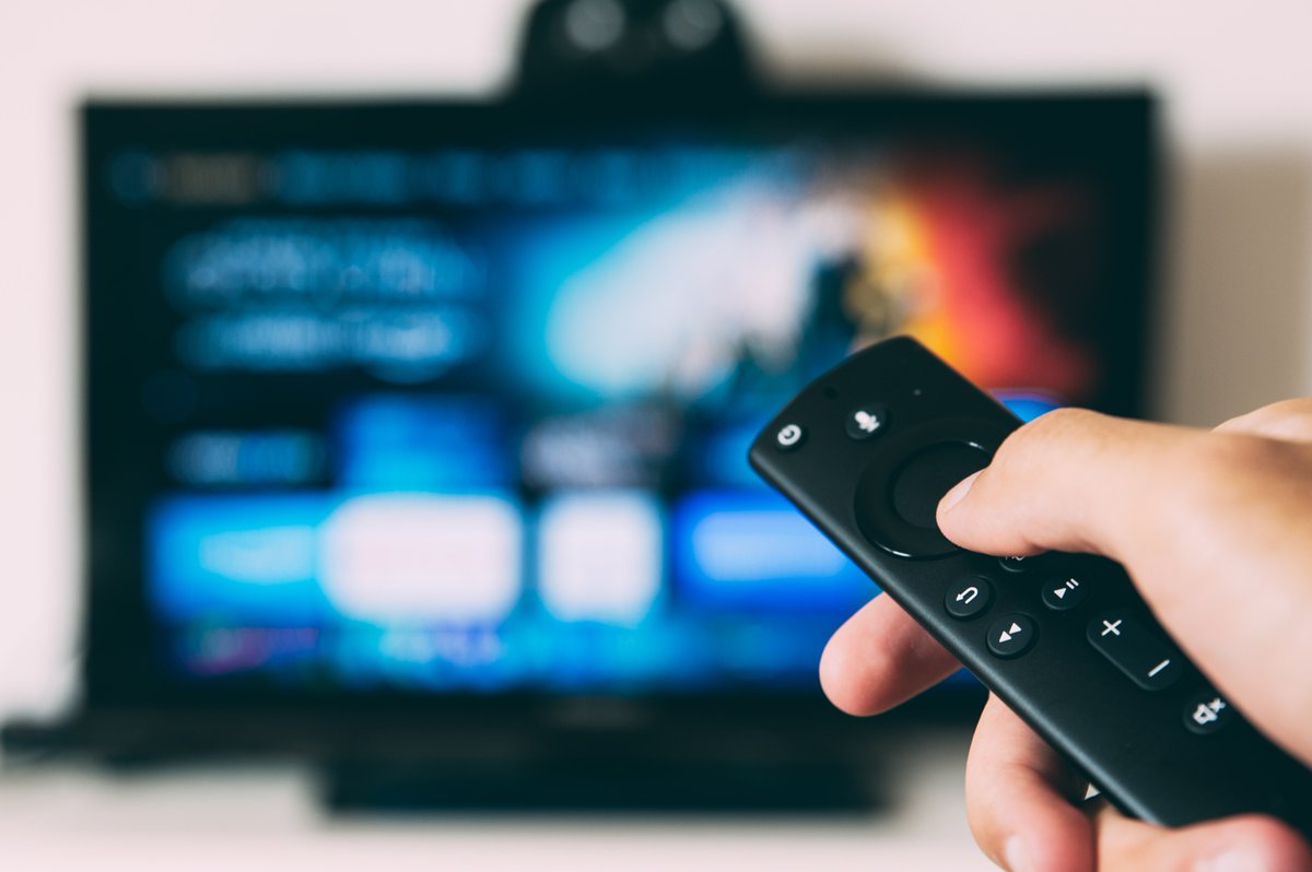 #ICYMI: A new study from @UCSDCompassion Nomination Committee Co-Chair @uma_karma of @RadySchool and @GPS_UCSD reveals why you *shouldn't* feel guilty for binge-watching your favorite #Netflix show. Read why at the jump ➡️ tinyurl.com/BingewatchingTV cc: @UofCalifornia