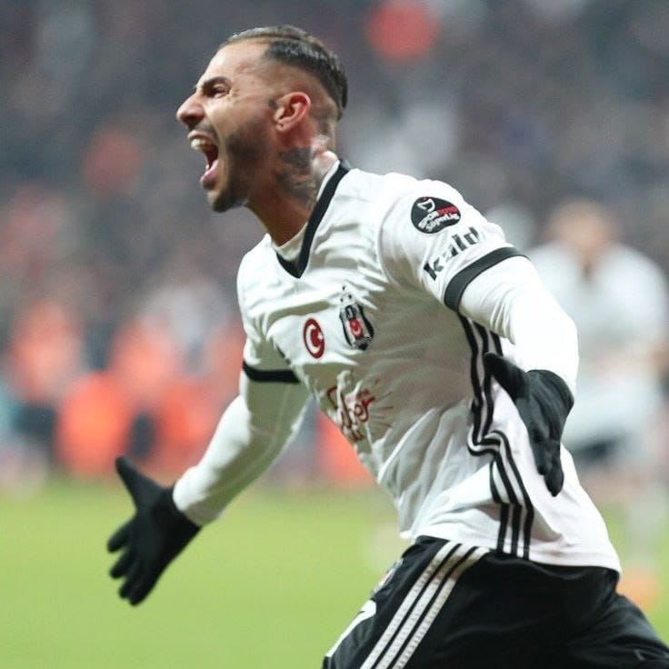 #quaresmayiistiyoruz @Besiktas #yaquaresmayaistifa YÖNETİM UYUMA QUARESMA Yİ REDDETME