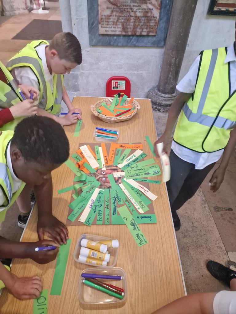 St Paul's (Slade Green) C of E Primary School tweet media