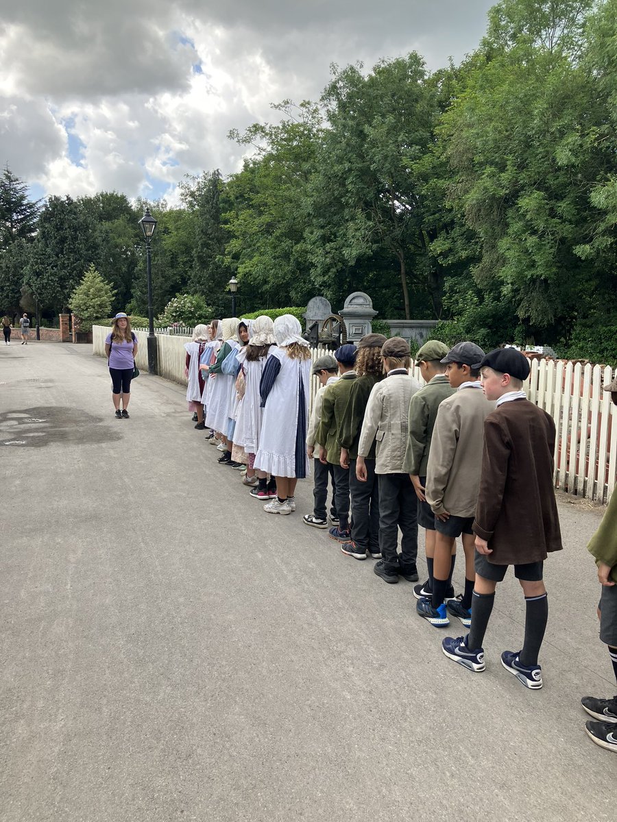 HTPD School tweet media