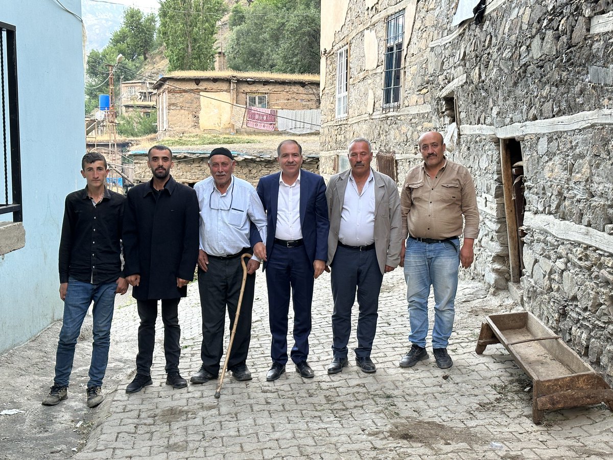 fsevgili's tweet photo. 📍Bimbat | Cevizlik
Şirvan’ın Cevizlik köyünü ziyaret ettik.
Dostlarımıza ağırlamalarından dolayı teşekkür ediyoruz.
#Siirt #Şirvan #Kufra #Bimbat #Cevizlik https://t.co/72Uyh5EuCP