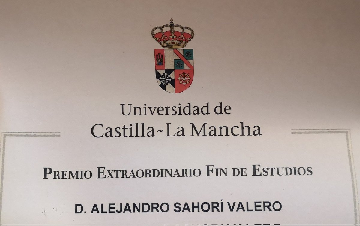 Me hice el remolón. Me dan mucho apuro estas cosas... 

Pero al final fui a recoger el premio al mejor expediente de la  @FcomUCLM, la casa en la que viví 4 años.

Fue una alegría enorme. Soy el 'empollón' que mejor reparte pizzas de Cuenca 😁