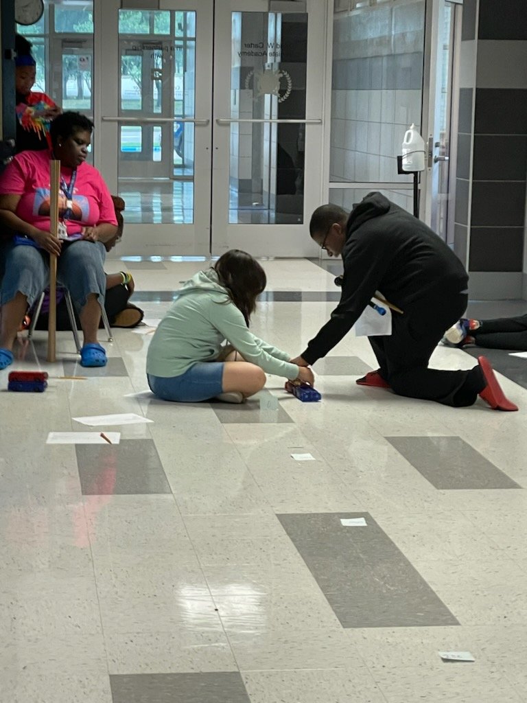 🚘 Investigating Conservation of Momentum using dynamics cars!
#AcceleratedPhysics