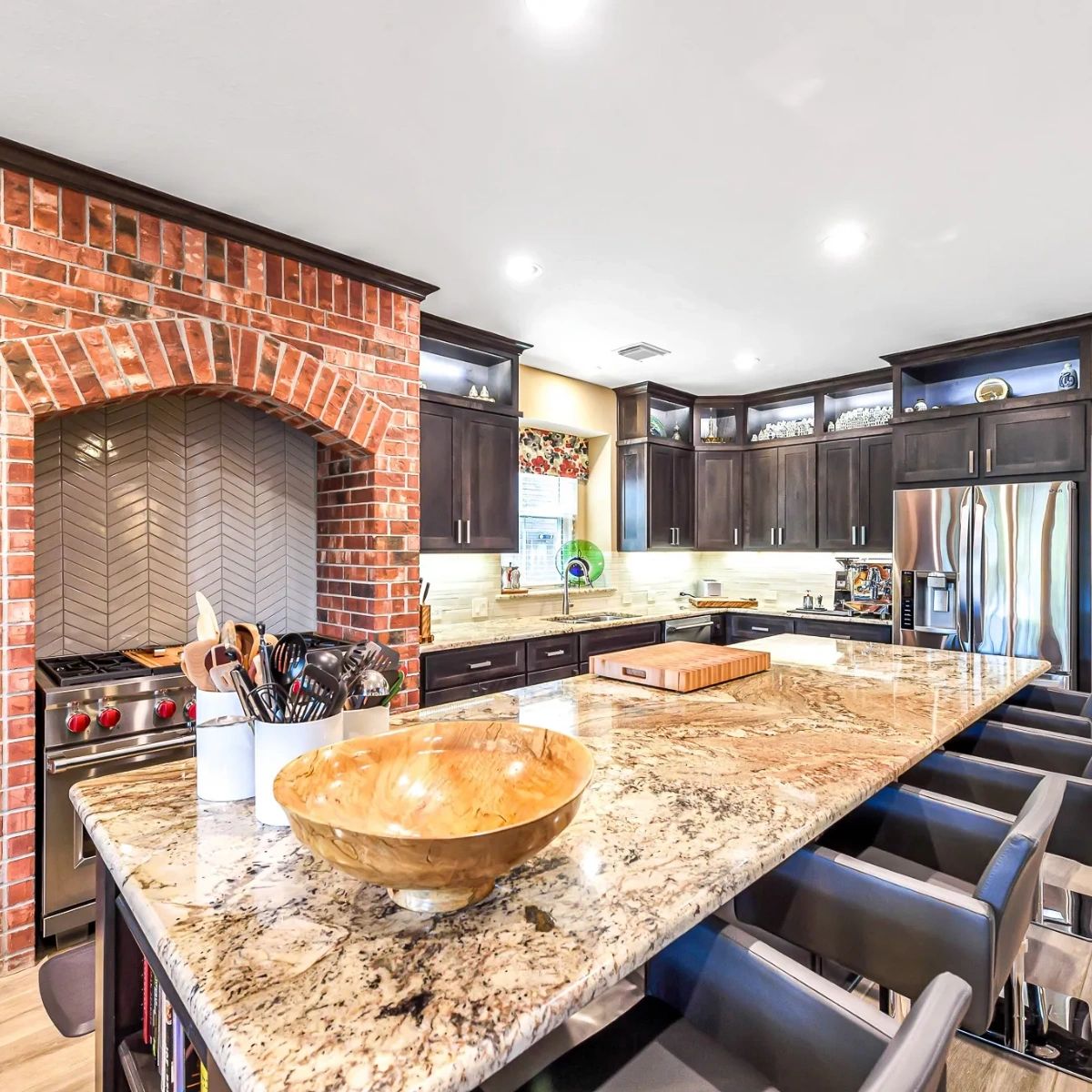 No matter what it takes to give you the absolute best remodeling services, our team is committed to going the extra step for you. #HarrisonCAndR #CityOfKaty #HoustonConnect