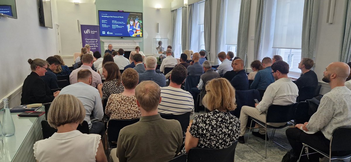 Thanks to <a href="/nkind88/">Nick Kind</a>, <a href="/HelenGironi/">Helen Gironi</a>, <a href="/JTBeyondPeople/">Julia Tyson</a> and Richard Stagg from <a href="/pearson/">Pearson</a> for a thought provoking session on the future of workforce development this afternoon. Roll on <a href="/EdTechEurope/">EdTechX</a> summit tomorrow. #letw