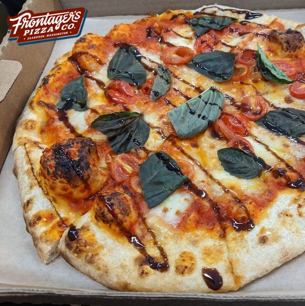 You can never go wrong with a classic Italian brick-oven pizza! At Frontager's Pizza Co, we've got all your favorites, from Margherita to pepperoni. Come see us today and try something new!

#FrontagersPizza #BrickOvenPizza #PizzaLovers #NorthwestPizzaLove #NWpride