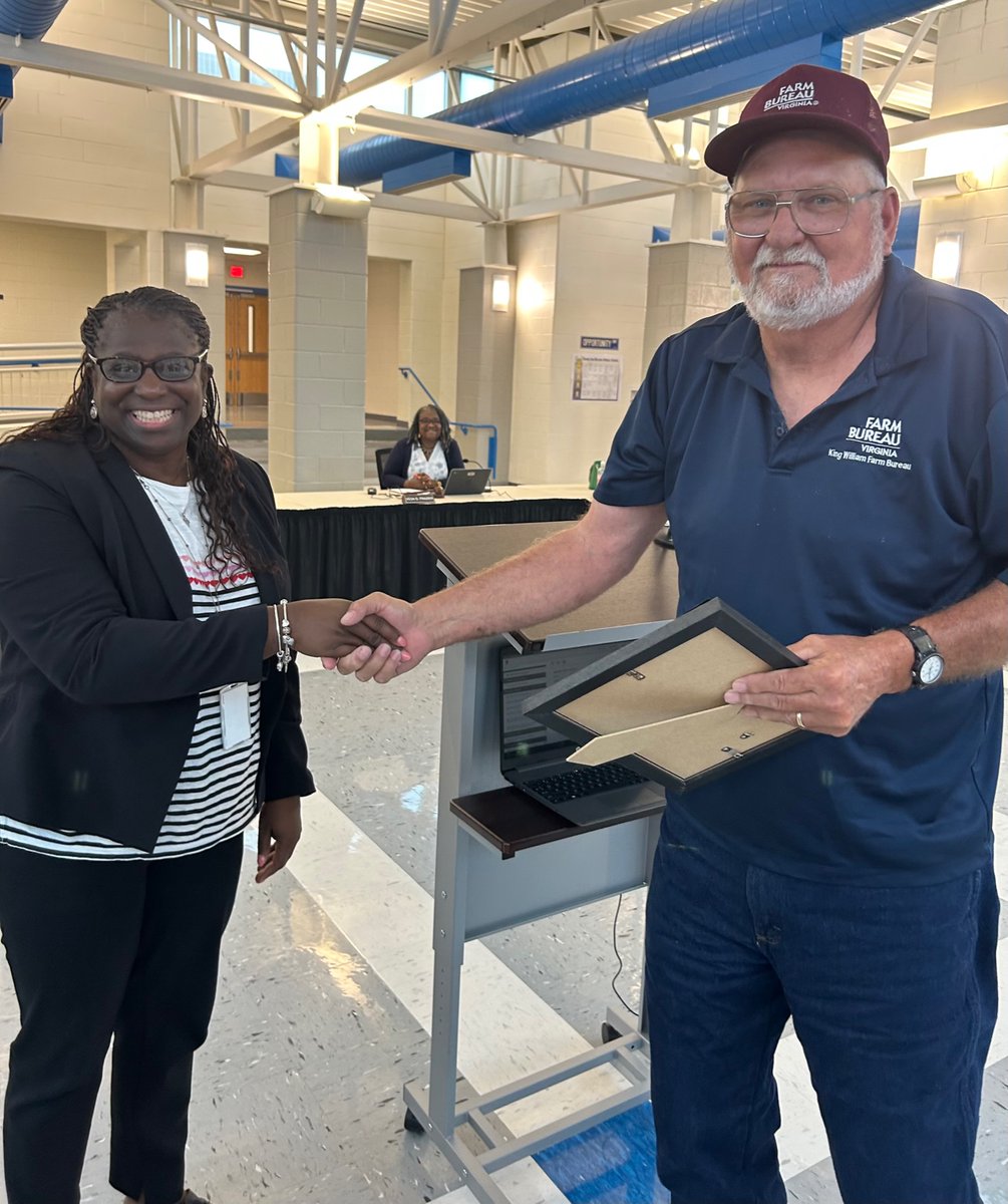 kwcps's tweet photo. Last night, the KWCPS School Board recognized King William Farm Bureau, All Stewed Up, and Roma's for their ongoing support! Each business received a 2023 VSBA Business Honor Roll certificate and a copy of a signed resolution expressing the School Board's appreciation. #commUNITY https://t.co/P24yYSgfAw