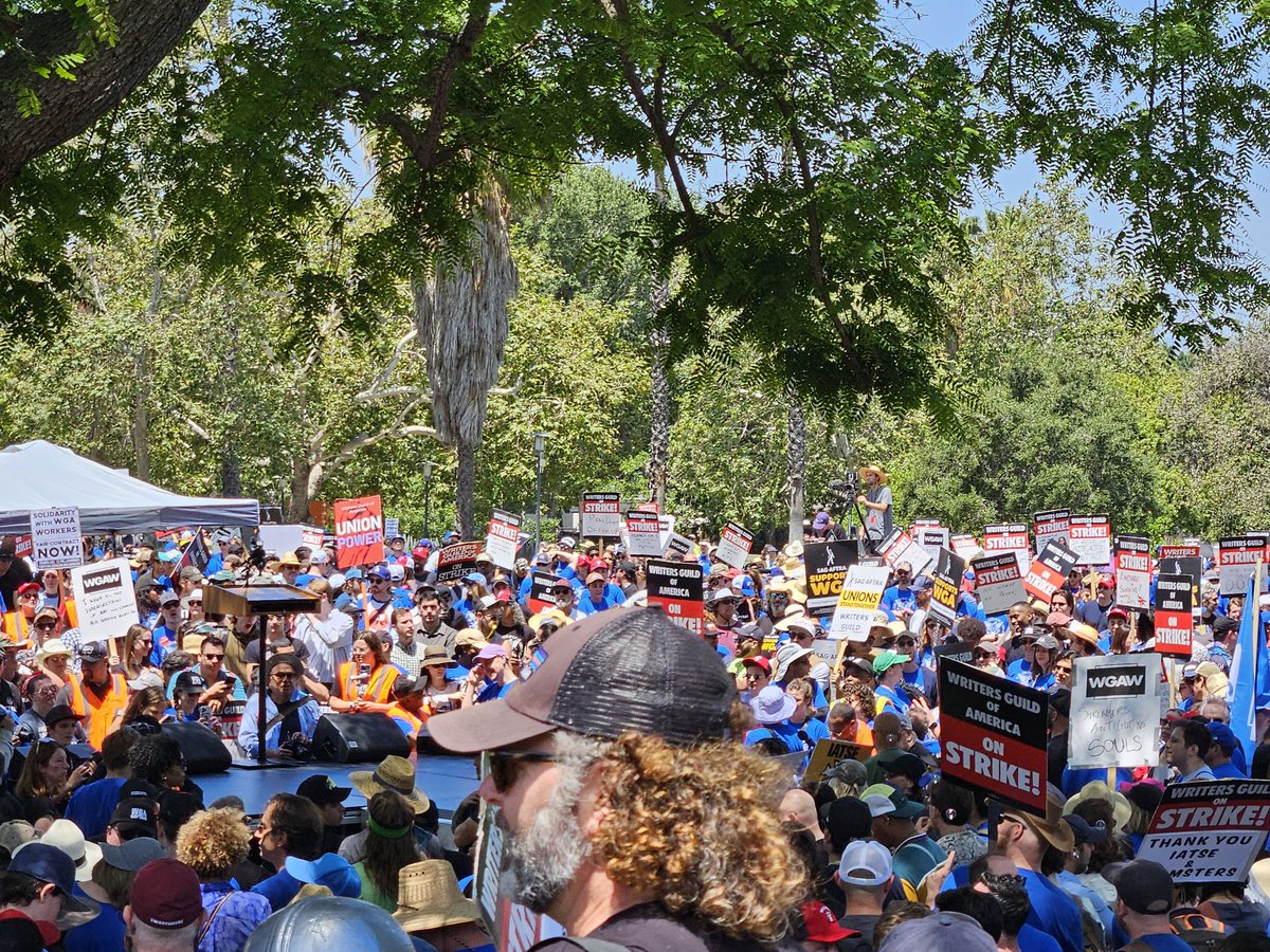 I can't convey the scale of the gathering here. We have WGA, IATSE, SAG-AFTRA, Teachers Unions, so, so many local unions. And abundant representation of fan supporters of all kinds. #WGAstrong #WGAstrike